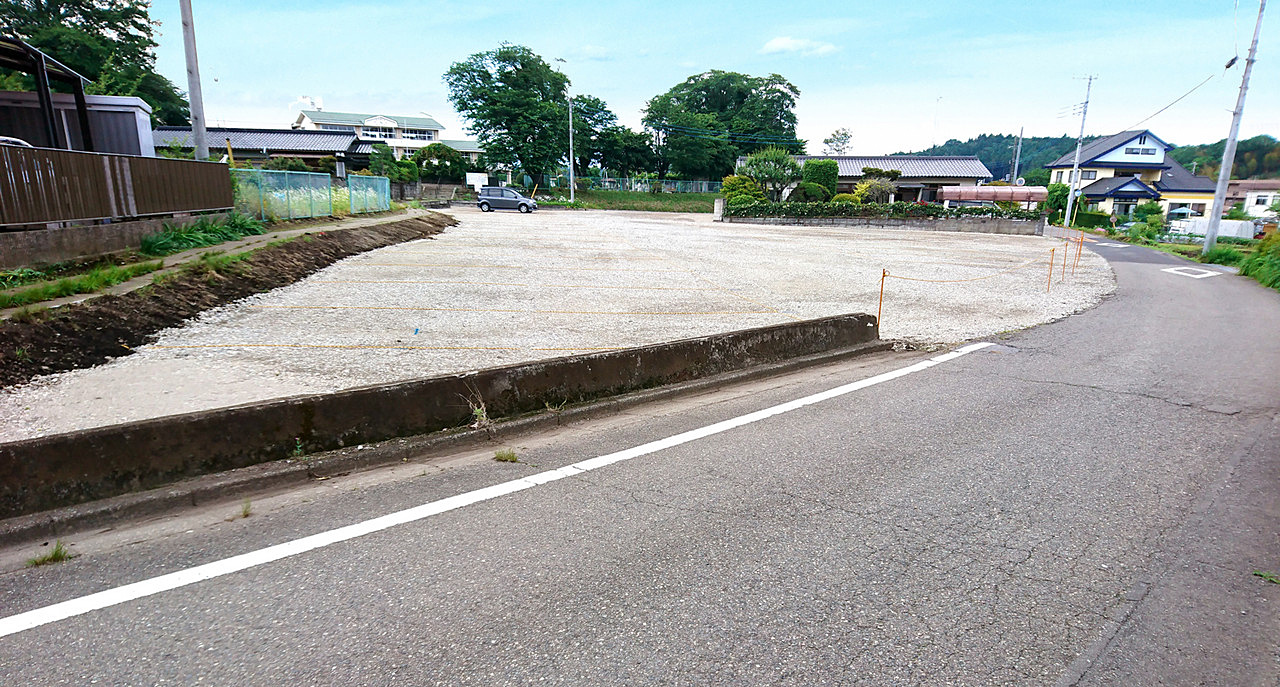 緑新片岡駅西口駐車場